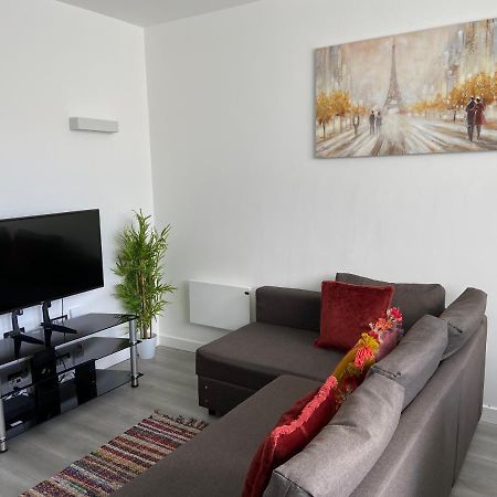 Lovely 2 Double Bedroom Flat With Free Parking - At The Atrium Mk Milton Keynes Eksteriør bilde