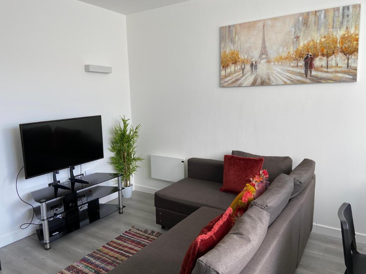 Lovely 2 Double Bedroom Flat With Free Parking - At The Atrium Mk Milton Keynes Eksteriør bilde