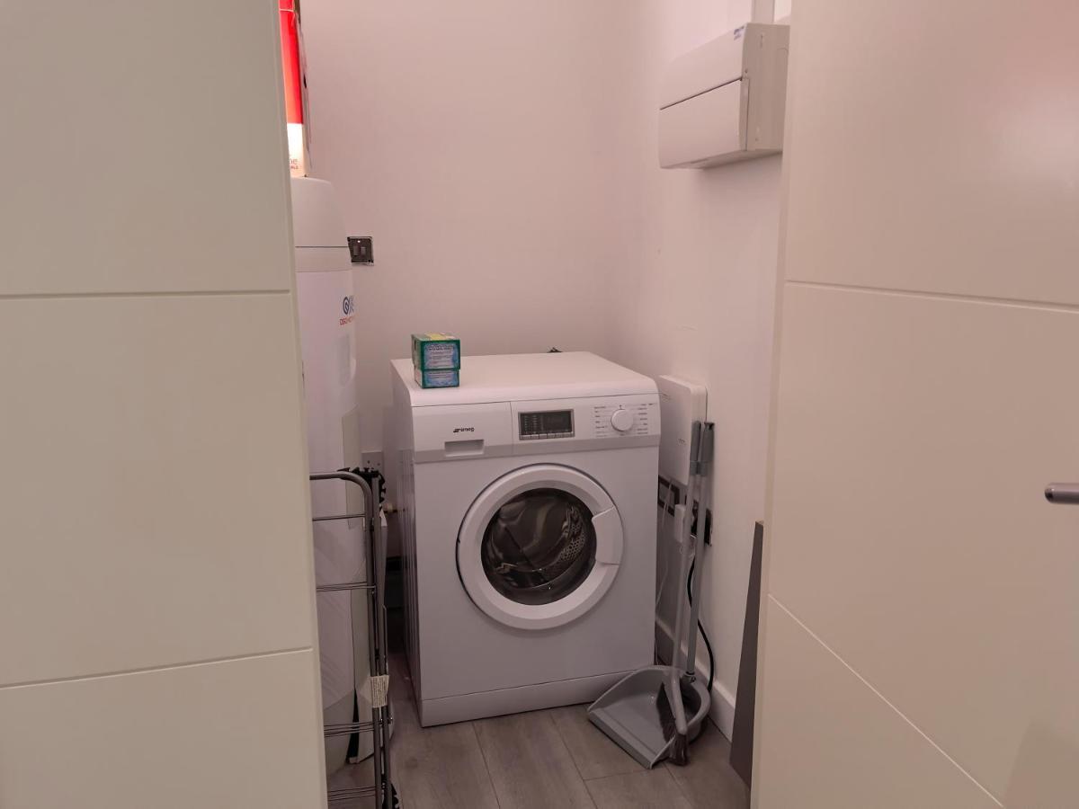 Lovely 2 Double Bedroom Flat With Free Parking - At The Atrium Mk Milton Keynes Eksteriør bilde